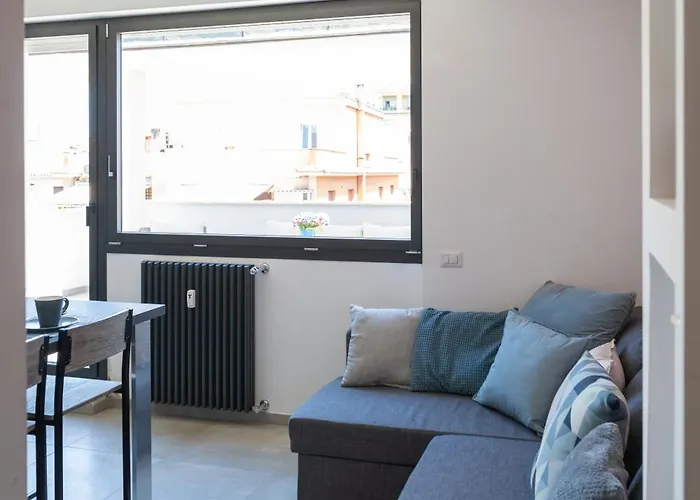 Apartment Penthouse With Panoramic Terrace -3 Min To Metro A