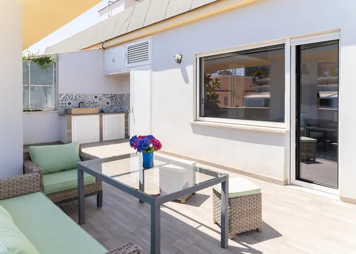 Penthouse With Panoramic Terrace -3 Min To Metro A Apartment *