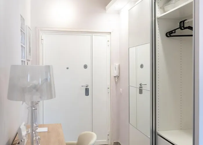 Penthouse With Panoramic Terrace -3 Min To Metro A *