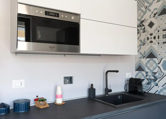 Apartment Penthouse With Panoramic Terrace -3 Min To Metro A *